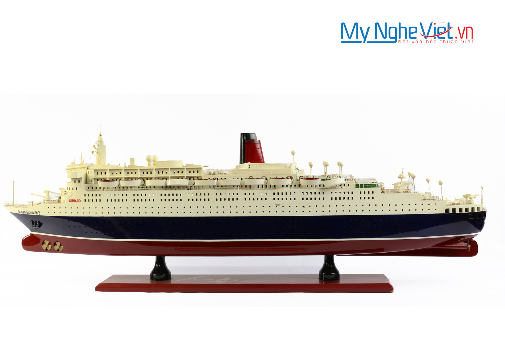 Mô hình du thuyền Queen Elizabeth 2 MNV-TB12 (hàng đặt trước)