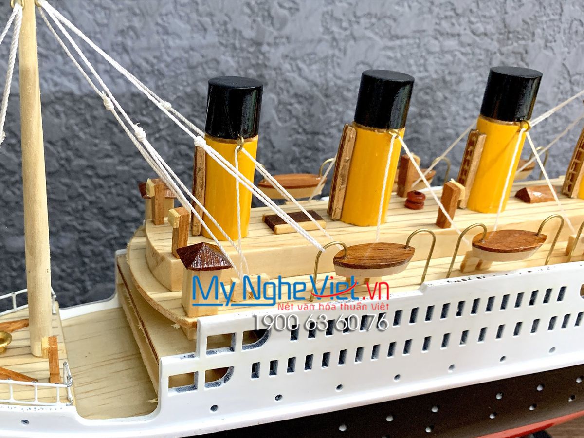 Mô hình du thuyền Titanic không đèn (thân 40cm) MNVTB34A