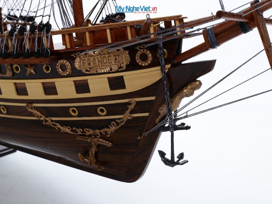 Mô hình thuyền buồm phong thủy France II gỗ đen (thân 80cm) MNV-TB02/1