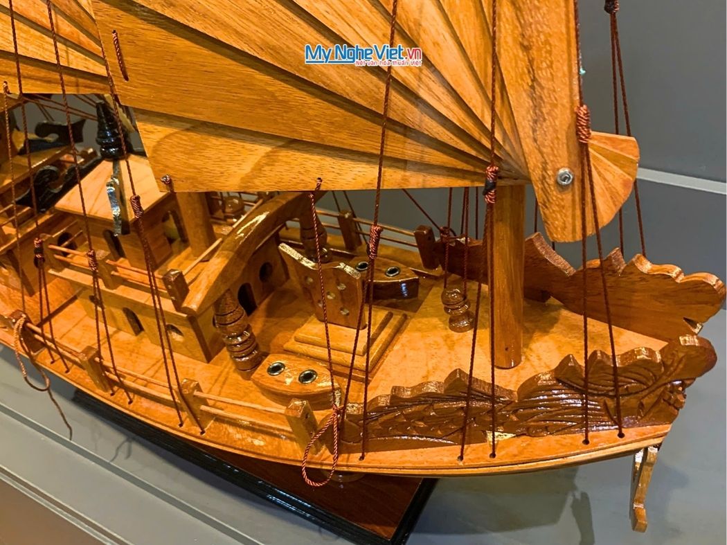 Thuyền Rồng Vịnh Hạ Long gỗ hương 40cm MNV-TB16/GH