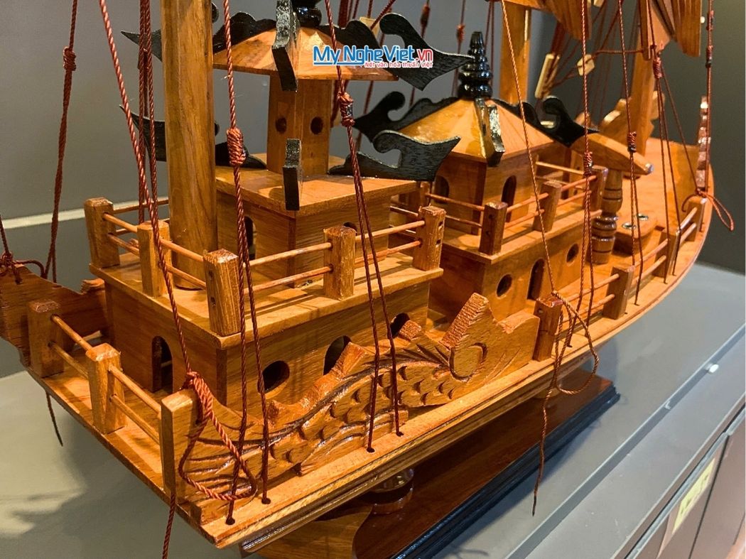 Thuyền Rồng Vịnh Hạ Long gỗ hương 40cm MNV-TB16/GH