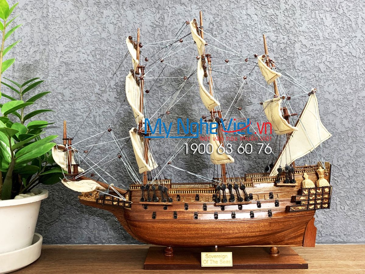 Mô hình thuyền chiến cổ Sovereign of The Seas (thân 40cm) MNV-TB08
