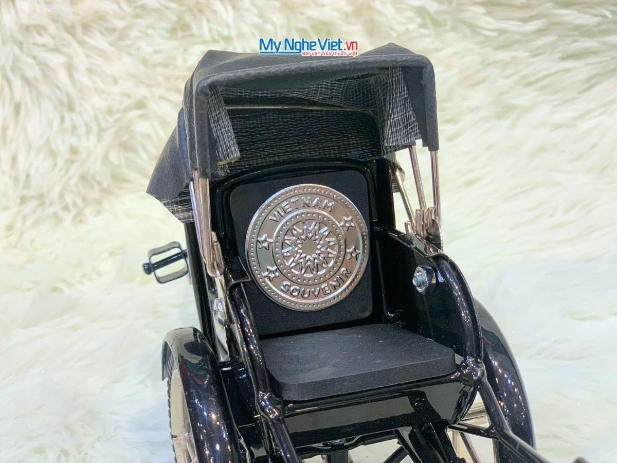 Xích lô Màu Đen MNV-XL001-1