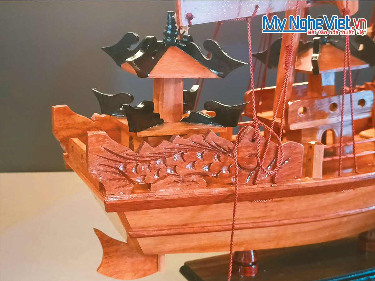 Thuyền Rồng Vịnh Hạ Long gỗ hương 40cm MNV-TB16/GH