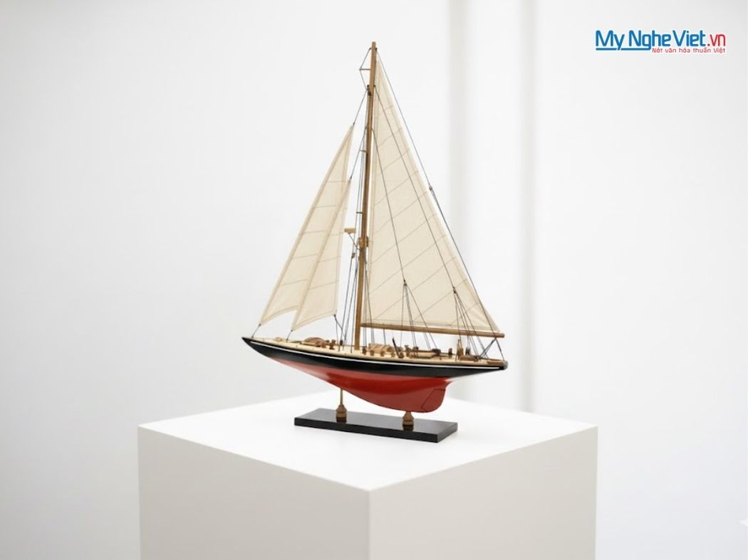 Mô Hình Du Thuyền Endeavour Màu Đỏ Và Đen (Thân 70cm cao 87cm)-MNV-TB23/7.1