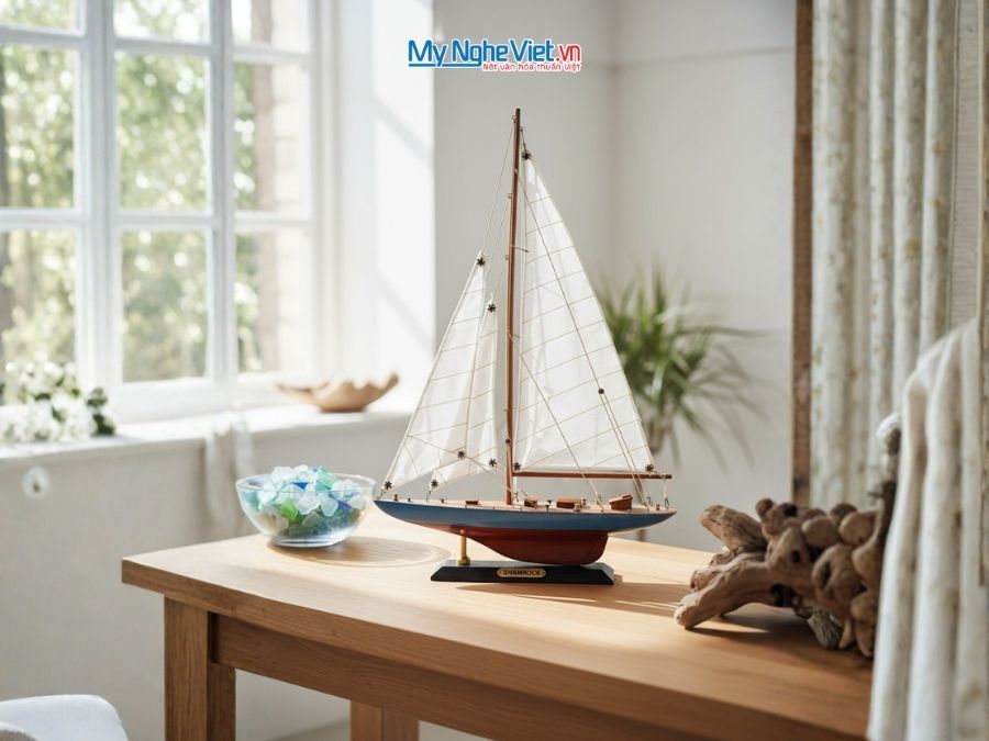 Mô Hình Du Thuyền SHAMROCK MNV-HXTB05