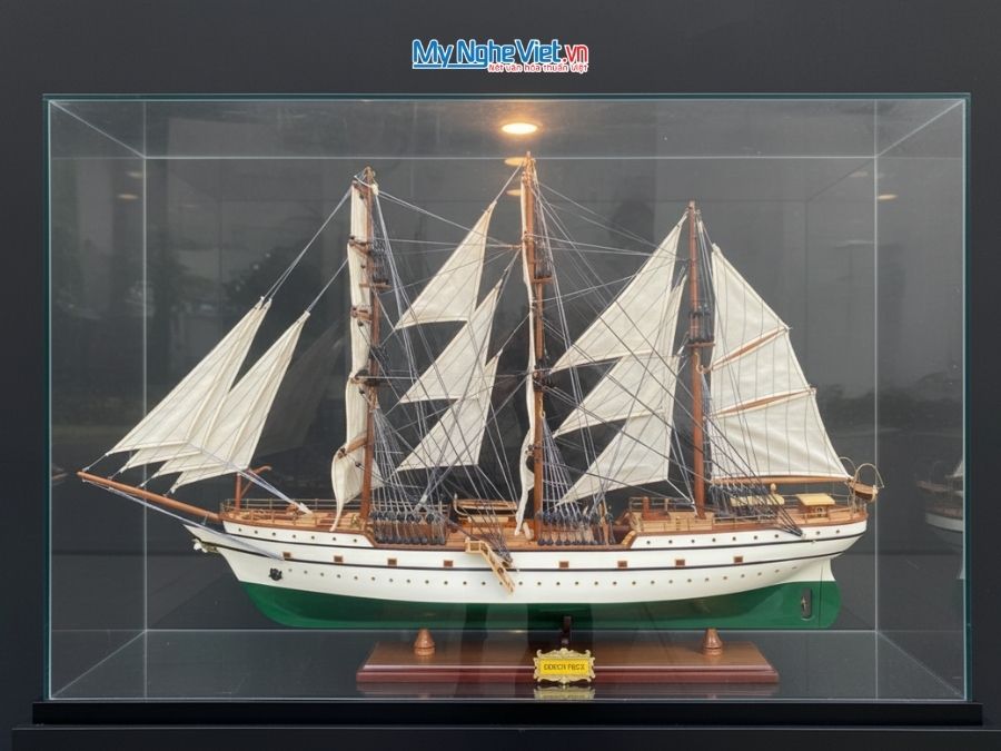 Mô Hình Thuyền Buồm Gỗ Hải Quân Gorch Fock (Sơn Màu) Hàng Xuất Khẩu | Gỗ Căm Xe | Thân 90cm MNV-TB51