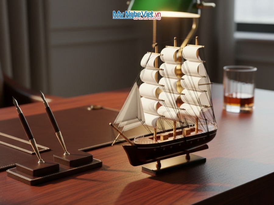 Mô hình thuyền buồm phong thủy France II (thân 28cm) MNV-TB80 - Mô hình tàu thuyền trang trí