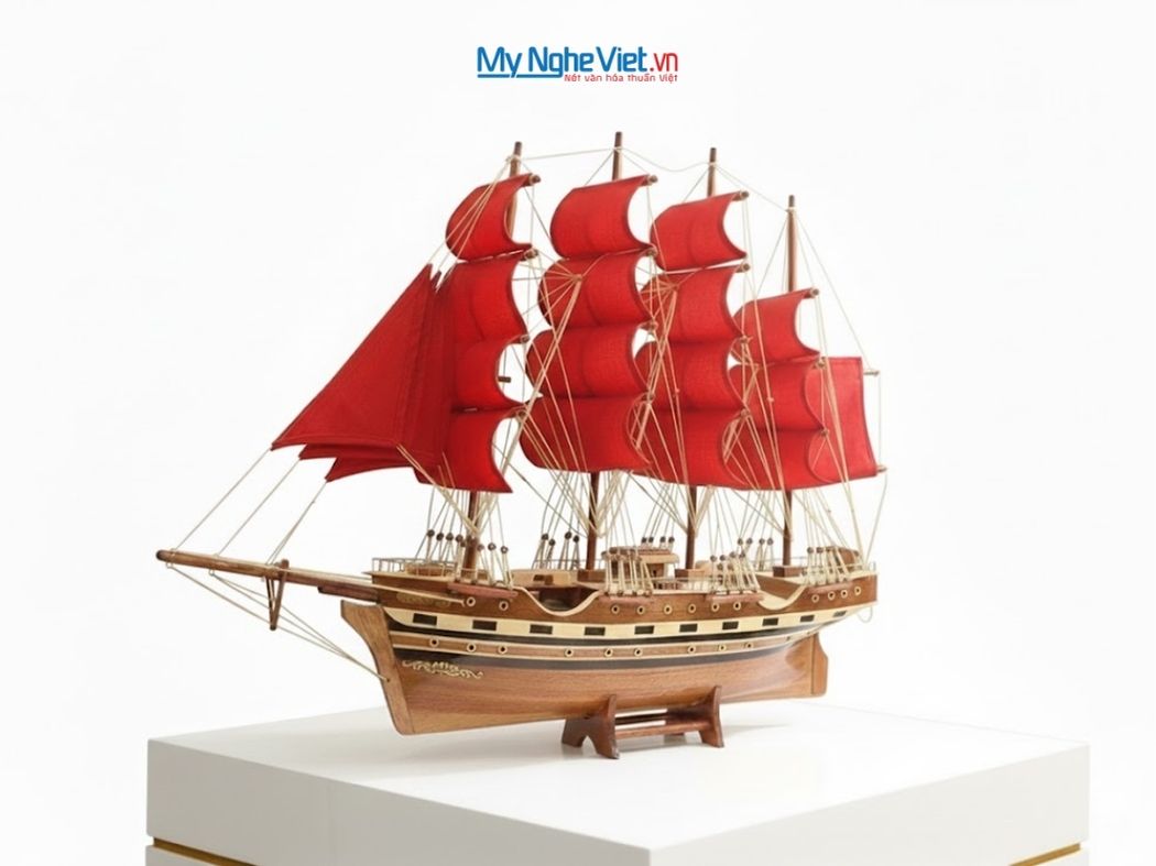 Mô hình thuyền buồm phong thủy France 2 thân 60cm buồm đỏ MNV-TB03-1