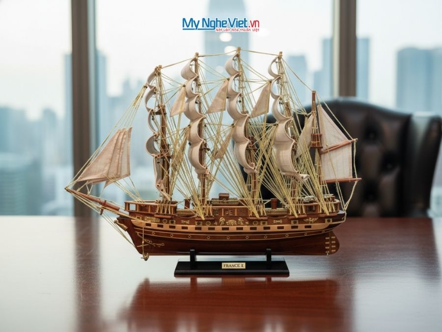Mô hình thuyền buồm phong thủy France II gỗ tự nhiên (Thân 60cm) MNV-TB03/HX