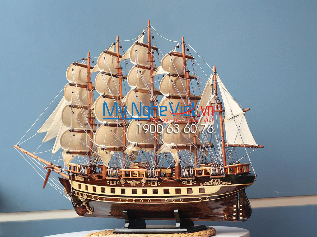 Mô hình tàu thuyền chở hàng FRANCE II gỗ đen (thân 60cm) MNV-TB03/1