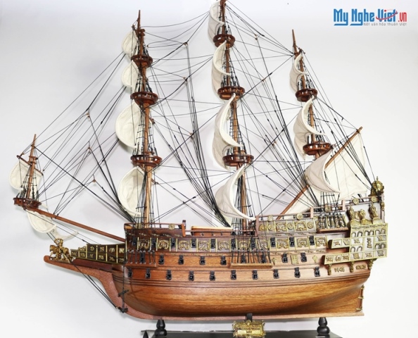 Mô hình thuyền chiến cổ Sovereign of The Seas (Thân 80 cm) MNV-TB14