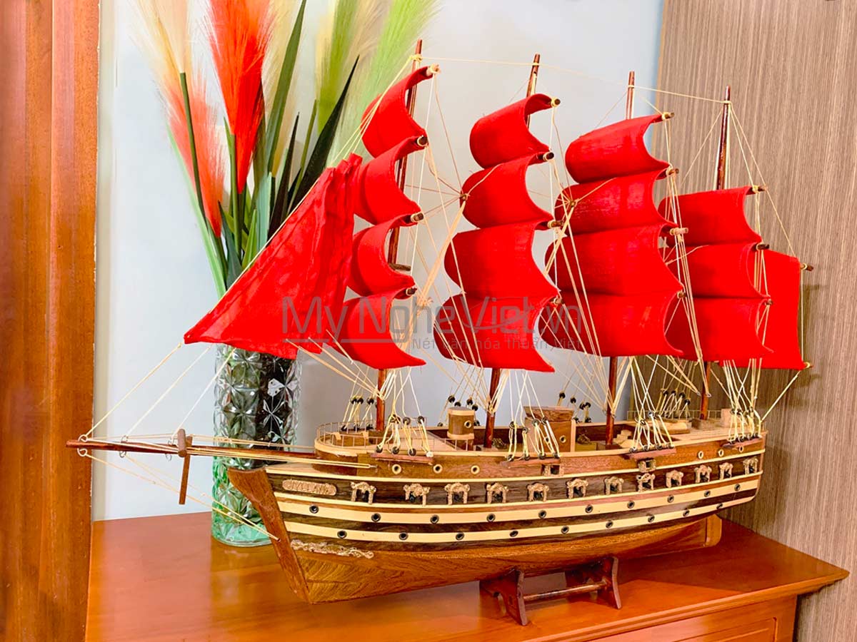 Mô hình thuyền chiến cổ Jylland (thân 60cm) buồm đỏ MNV-TB27-1