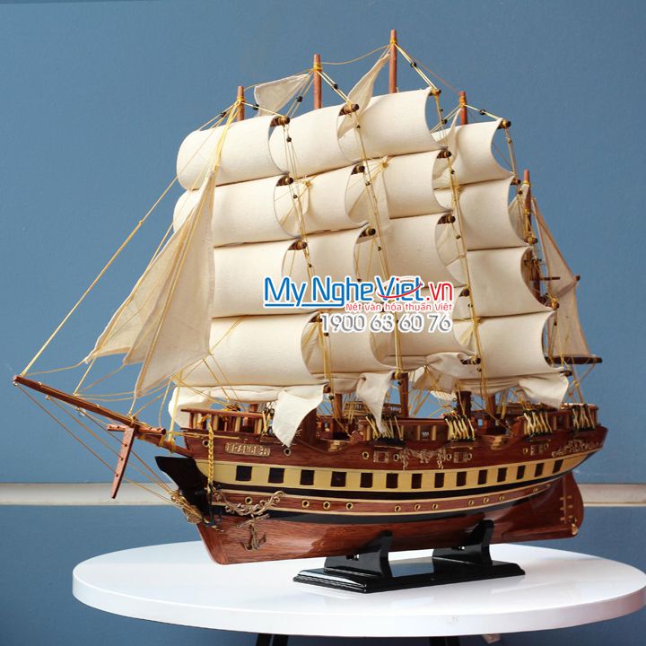 Mô hình thuyền buồm phong thủy France 2 gỗ đen (thân 80cm) MNV-TB02-1