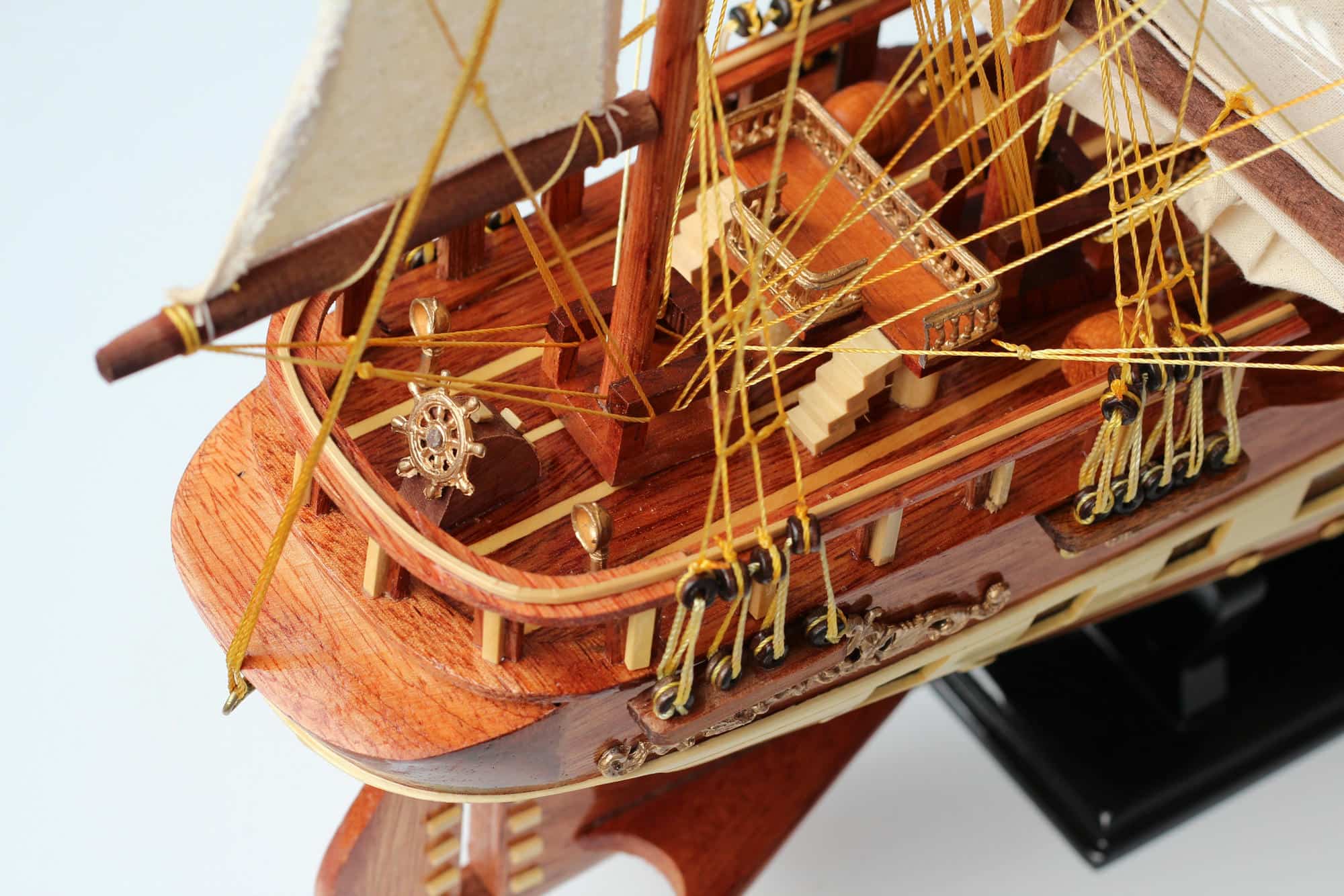 Mô hình thuyền buồm phong thủy France II gỗ tự nhiên (thân 1m2) MNV-TB18