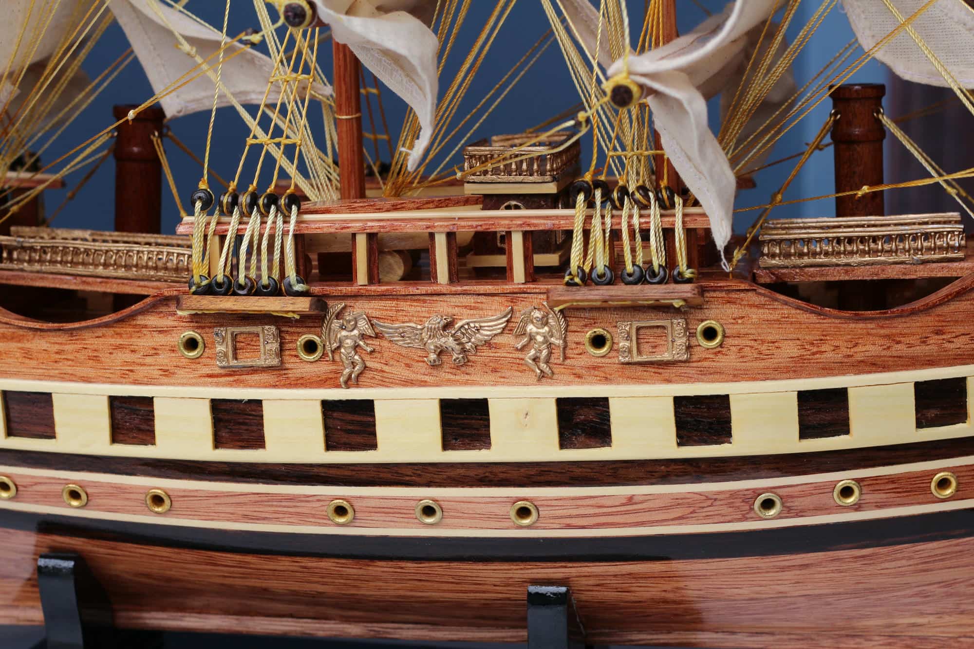 Mô hình thuyền buồm phong thủy France II gỗ tự nhiên (thân 1m2) MNV-TB18